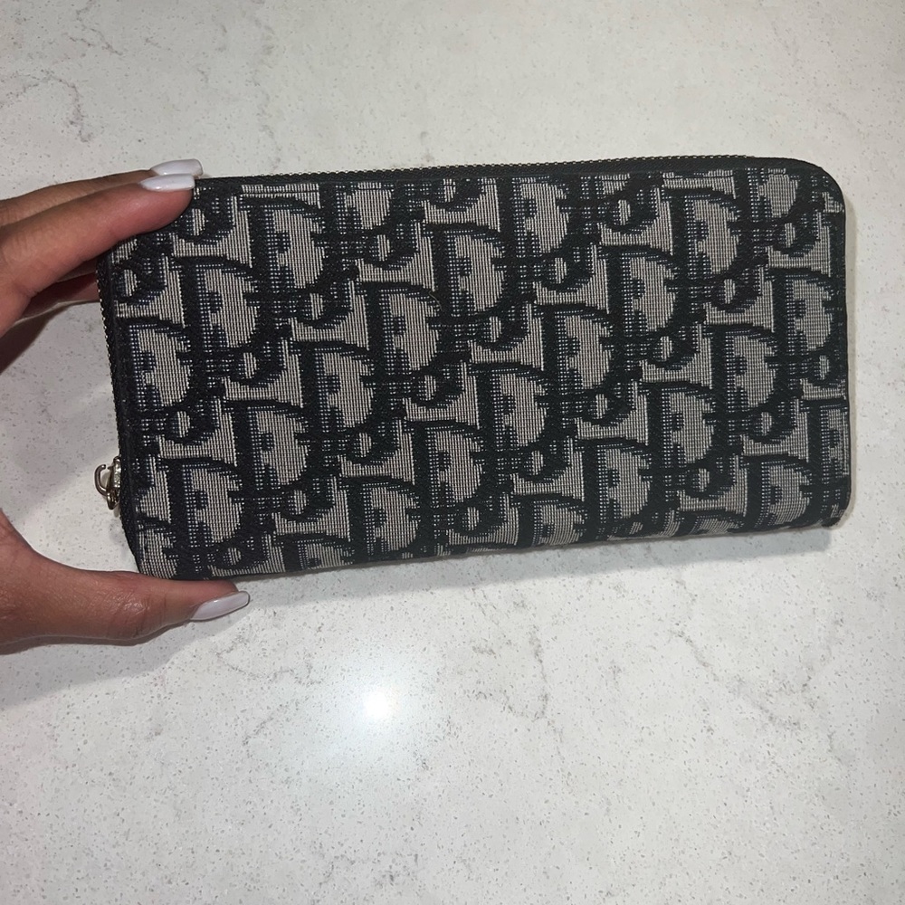 Dior Wallet